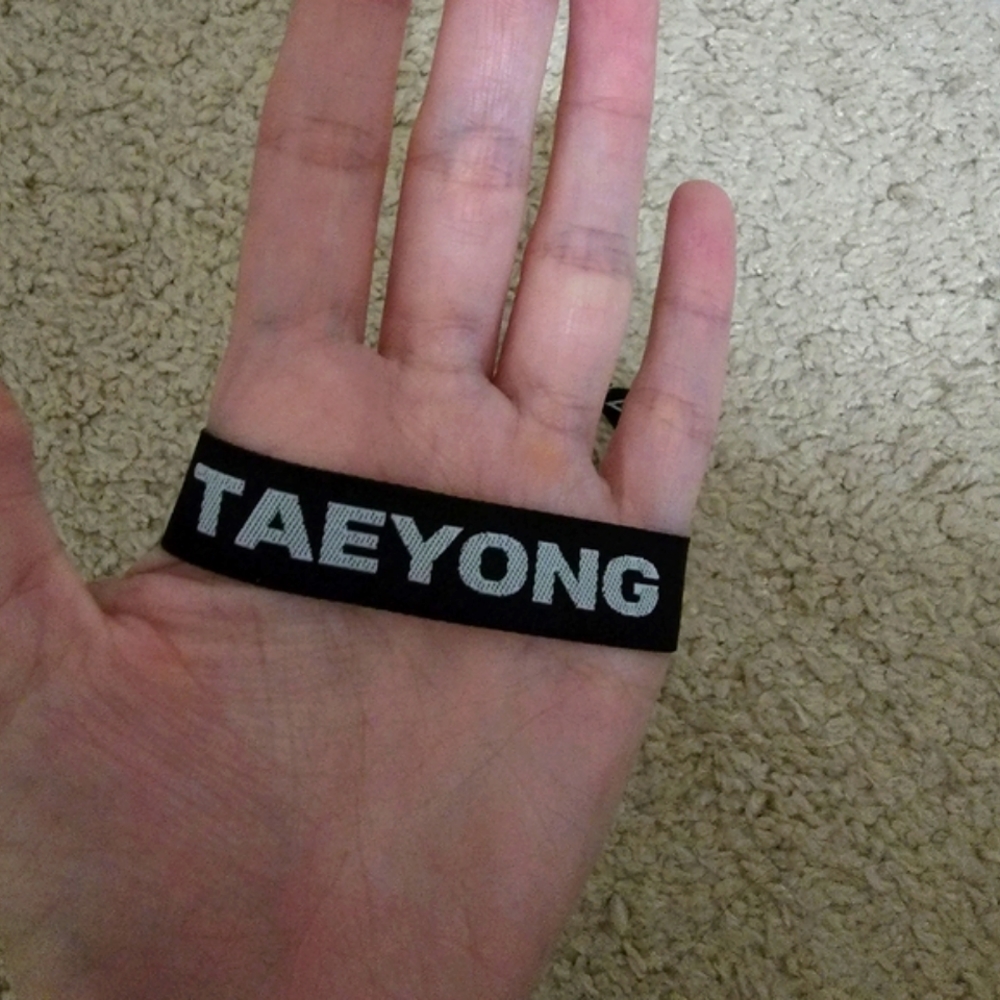 SuperM NCT Taeyong hair tie